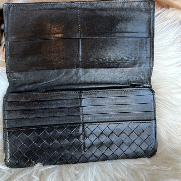 GORGEOUS 🔥Bottega veneta intrecciato - Picture 2 of 6